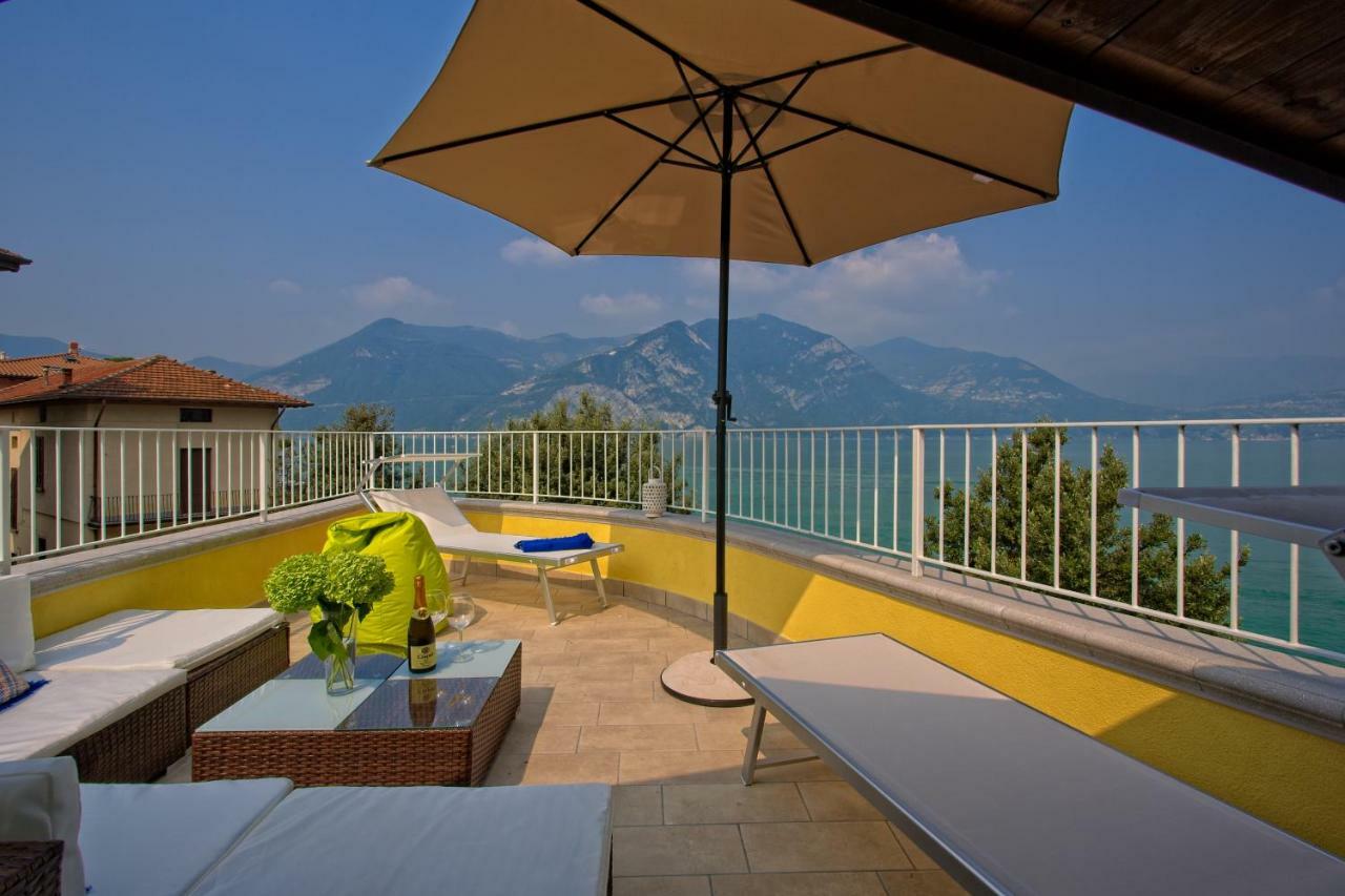 Casa Vacanze Marconi 22 Marone Exterior foto